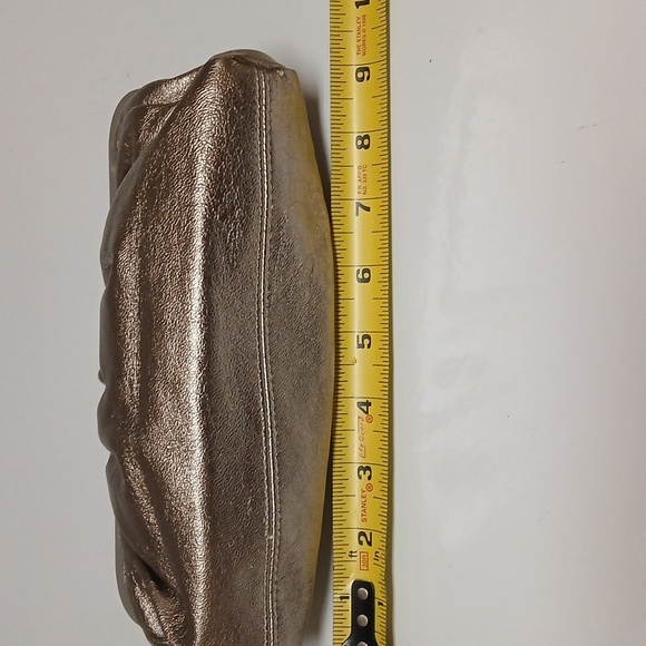 NWOT Express bronze leather clutch with kiss lock - Picture 4 of 9